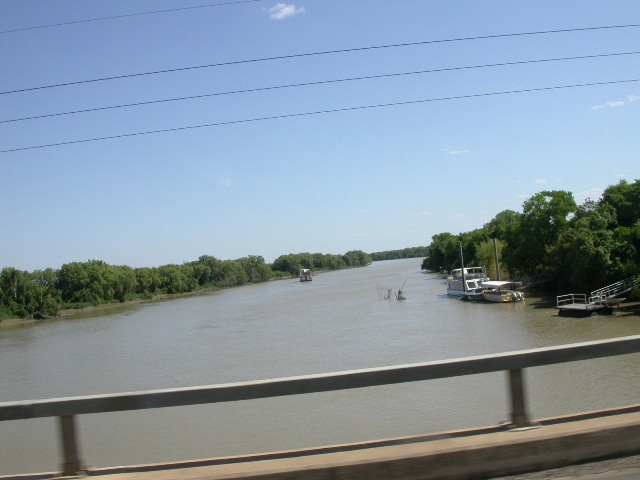 House boats on the West Aligator